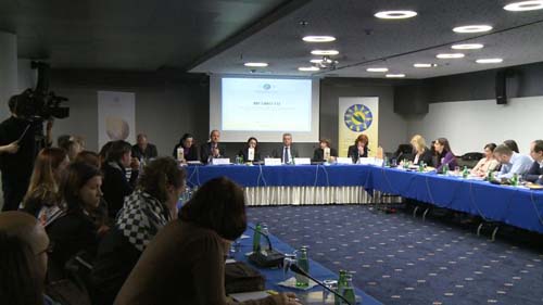 ROUND TABLE 