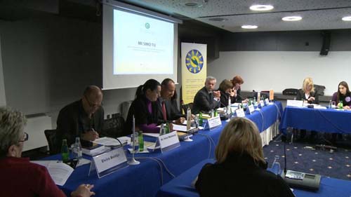 ROUND TABLE 