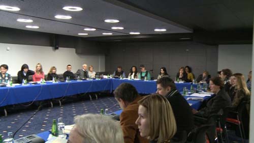 ROUND TABLE 
