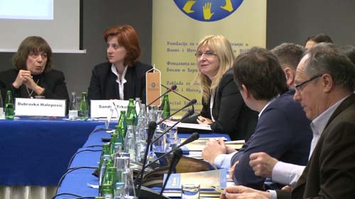 ROUND TABLE 