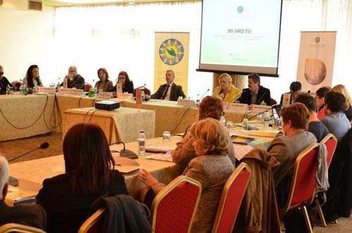 ROUND TABLE 