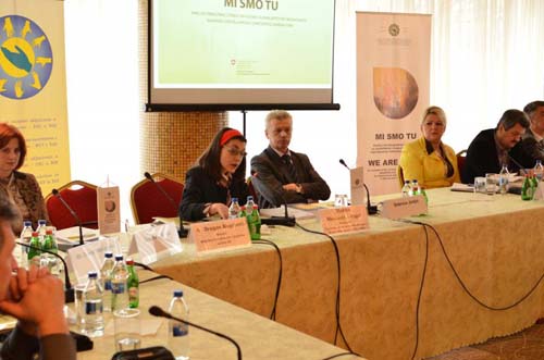 ROUND TABLE 
