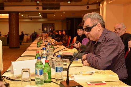ROUND TABLE 