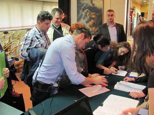 Signing of the KOMA membership documents